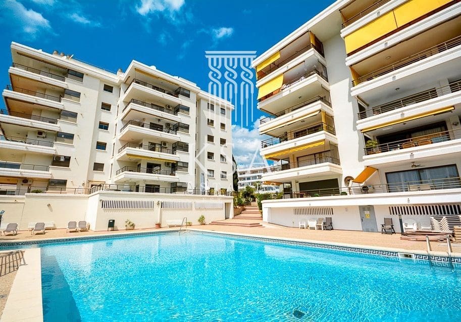 3 soveværelse Lejlighed til salg i Puerto Portals med swimmingpool - € 1.900.000 (Ref: 7005446)