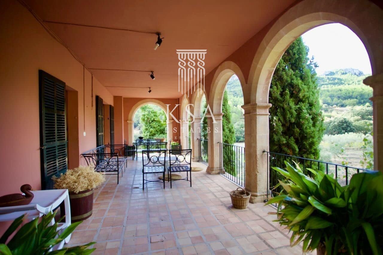 6 soveværelse Finca/Landehus til salg i Bunyola med swimmingpool - € 6.000.000 (Ref: 7132247)