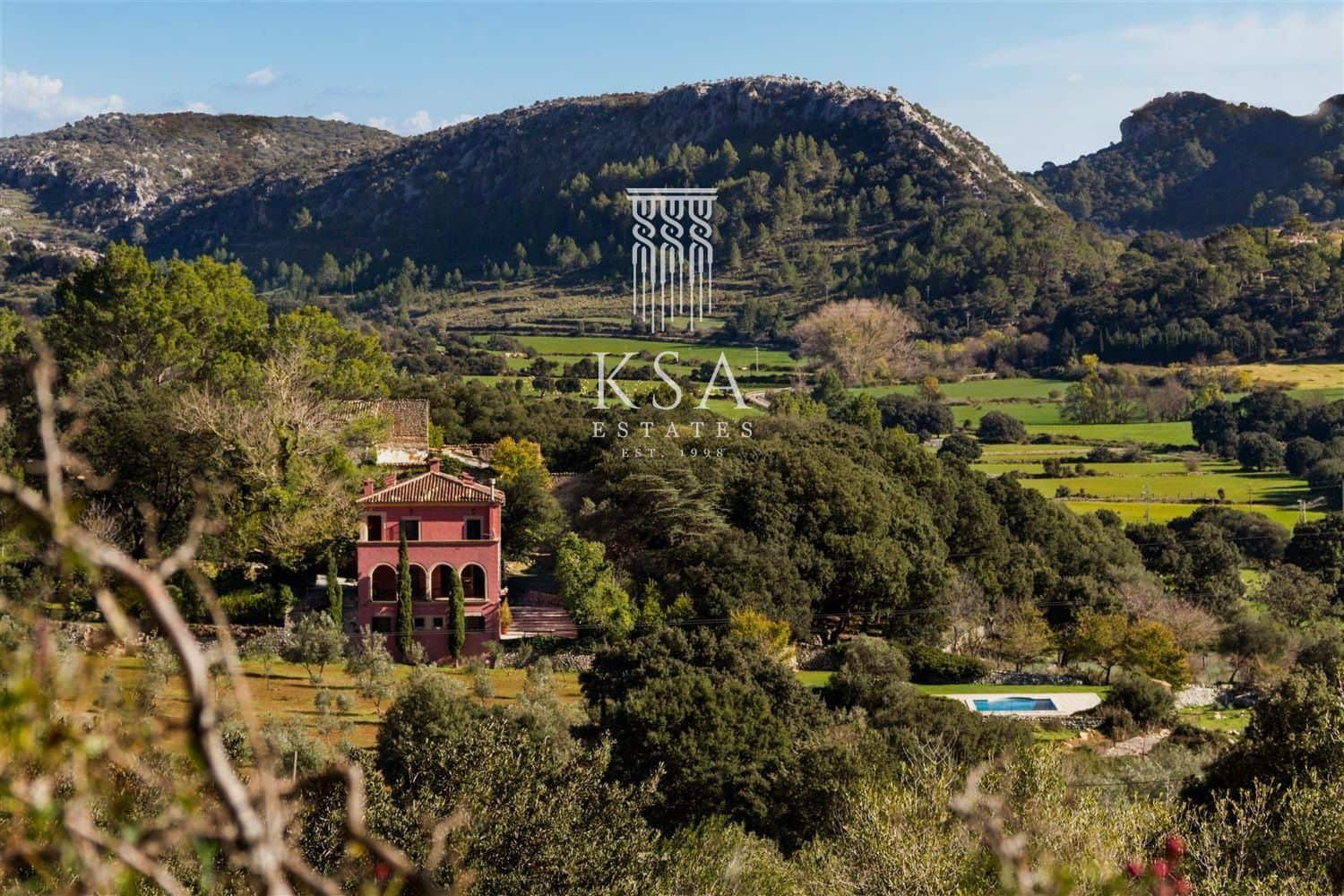 6 soveværelse Finca/Landehus til salg i Bunyola med swimmingpool - € 6.000.000 (Ref: 7132247)