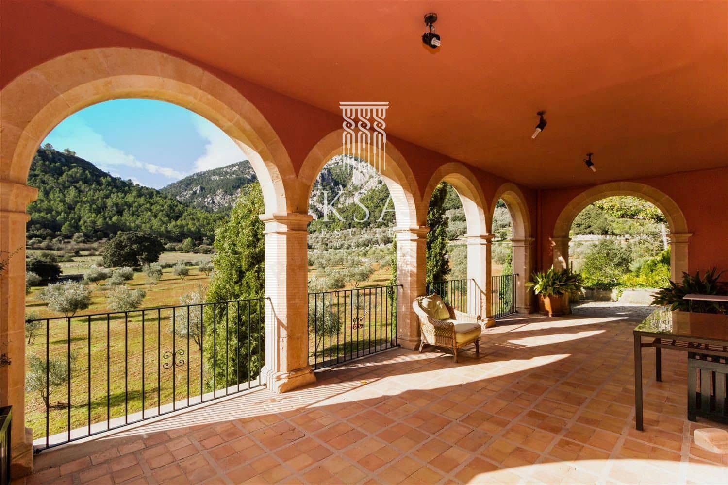 6 soveværelse Finca/Landehus til salg i Bunyola med swimmingpool - € 6.000.000 (Ref: 7132247)