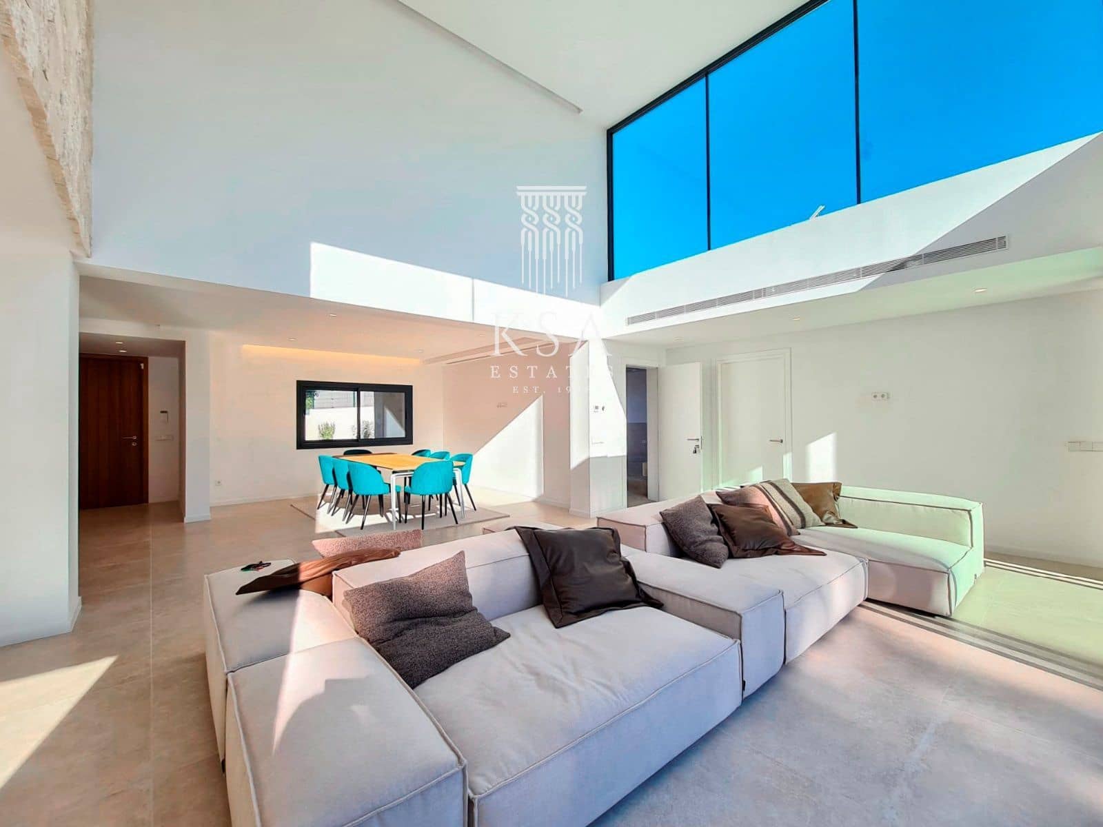 6 bedroom Villa for sale in Santa Ponsa with pool garage - € 4,495,000 (Ref: 8008794)
