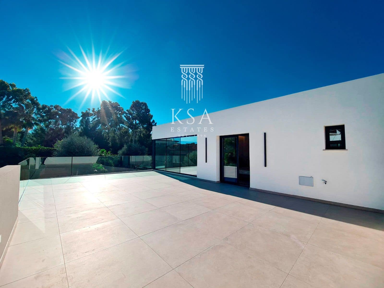 6 bedroom Villa for sale in Santa Ponsa with pool garage - € 4,495,000 (Ref: 8008794)
