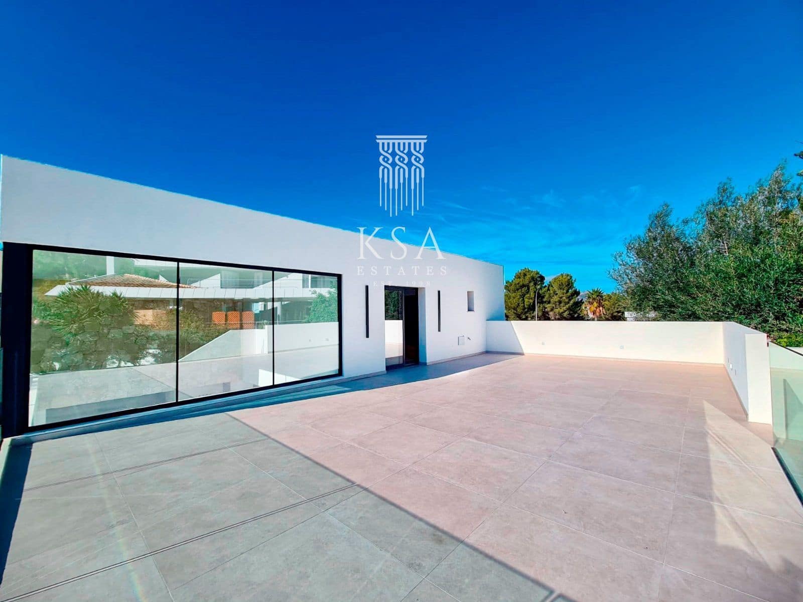 6 bedroom Villa for sale in Santa Ponsa with pool garage - € 4,495,000 (Ref: 8008794)
