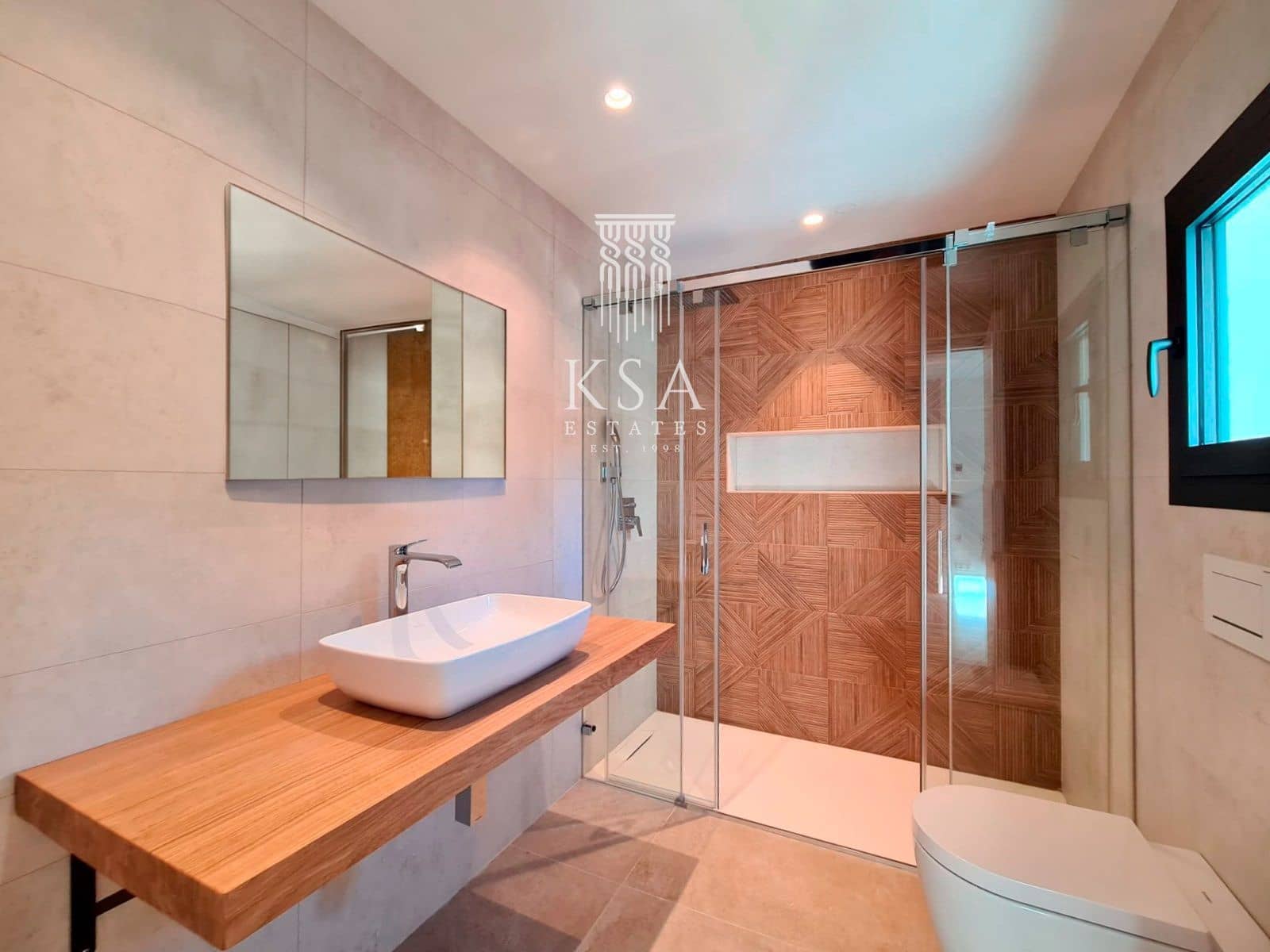 6 bedroom Villa for sale in Santa Ponsa with pool garage - € 4,495,000 (Ref: 8008794)