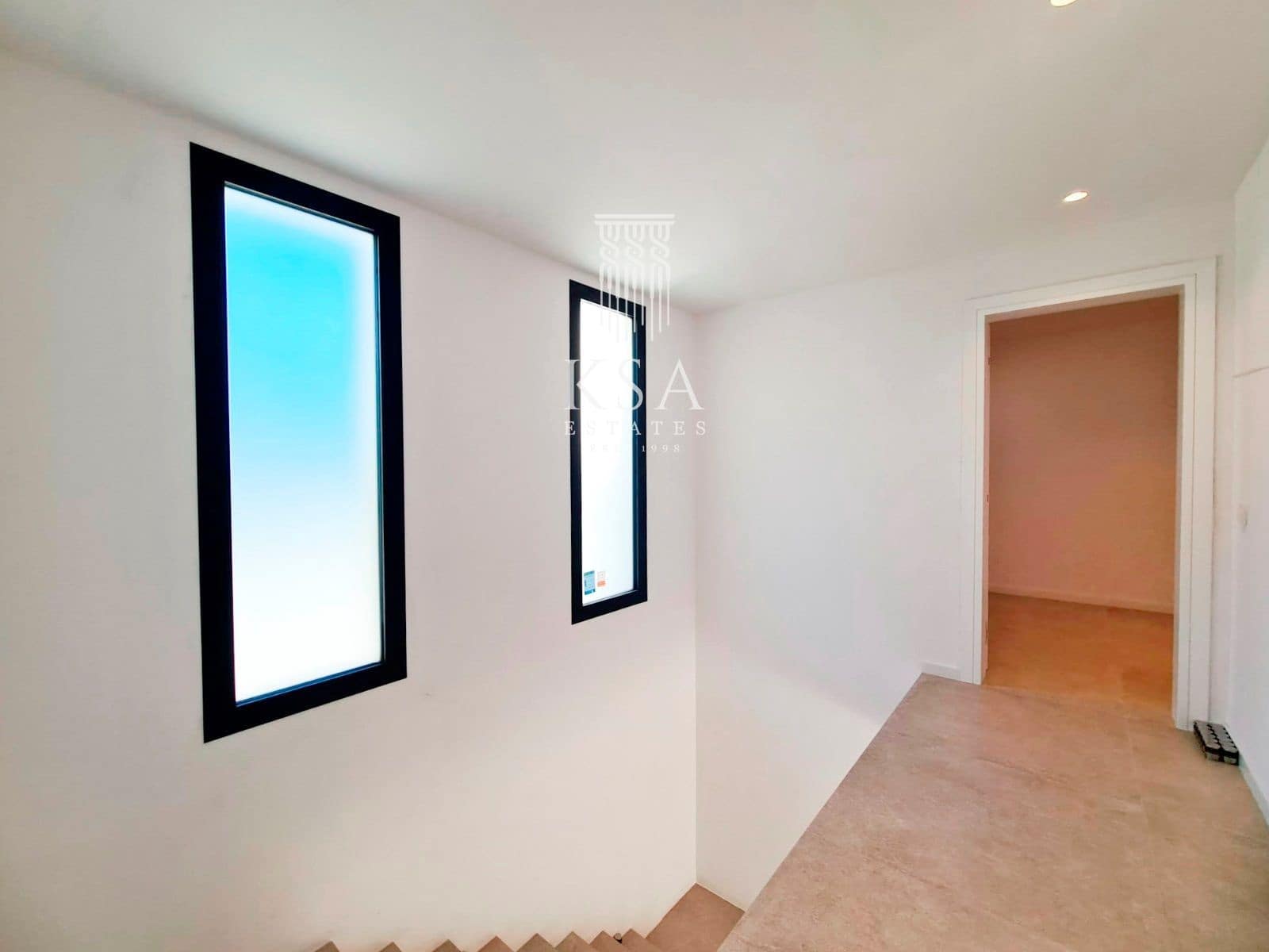 6 bedroom Villa for sale in Santa Ponsa with pool garage - € 4,495,000 (Ref: 8008794)