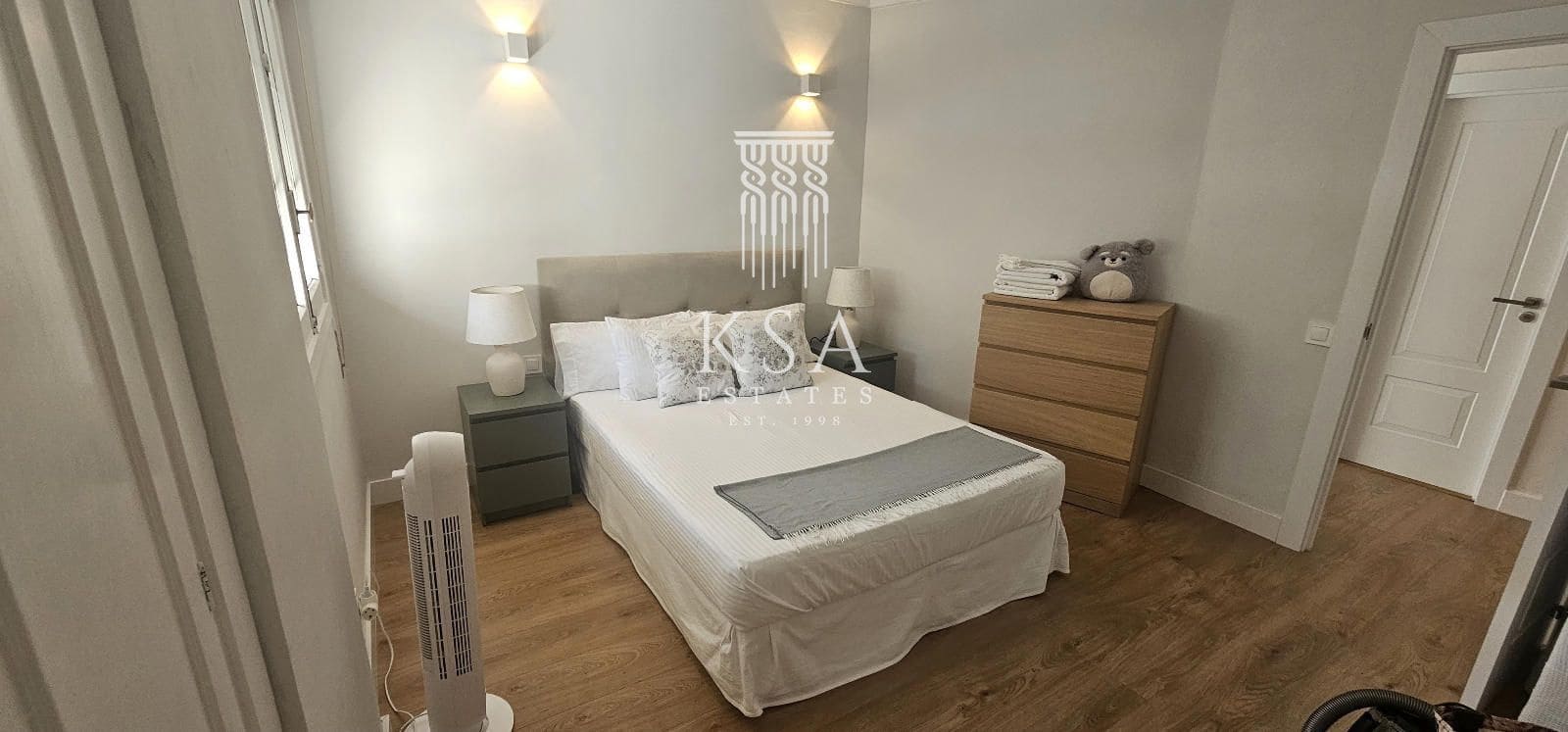 2 soverom Leilighet til leie i Illetas med svømmebasseng - € 1 800 (Ref: 8010556)