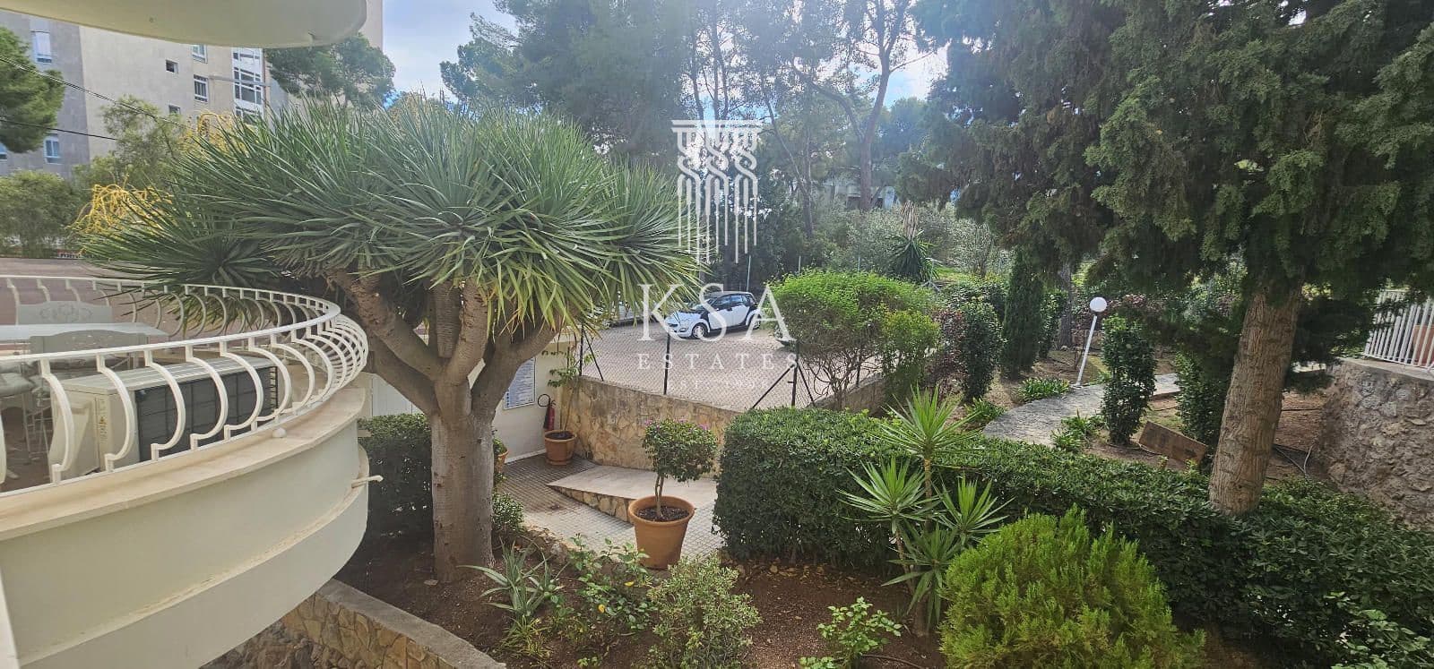 2 soverom Leilighet til leie i Illetas med svømmebasseng - € 1 800 (Ref: 8010556)