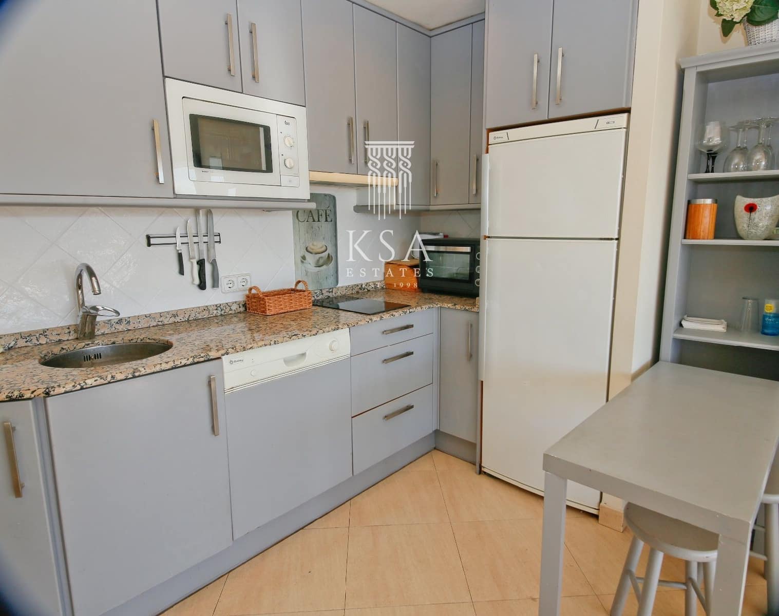 2 soverom Penthouse til salgs i Portals Nous med garasje - € 395 000 (Ref: 8097964)