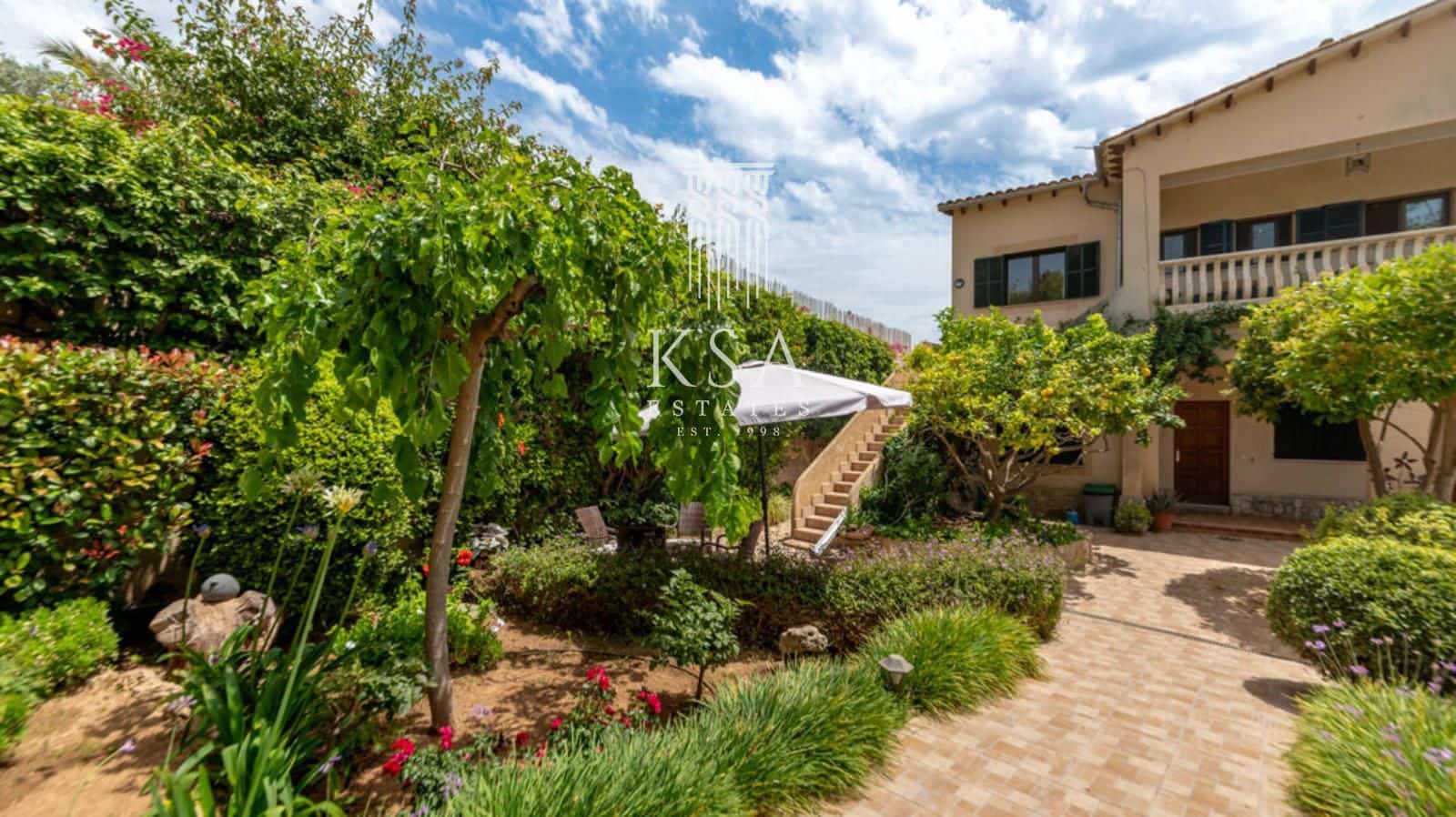 4 bedroom Penthouse for sale in Cas Catala with garage - € 2,650,000 (Ref: 8873284)