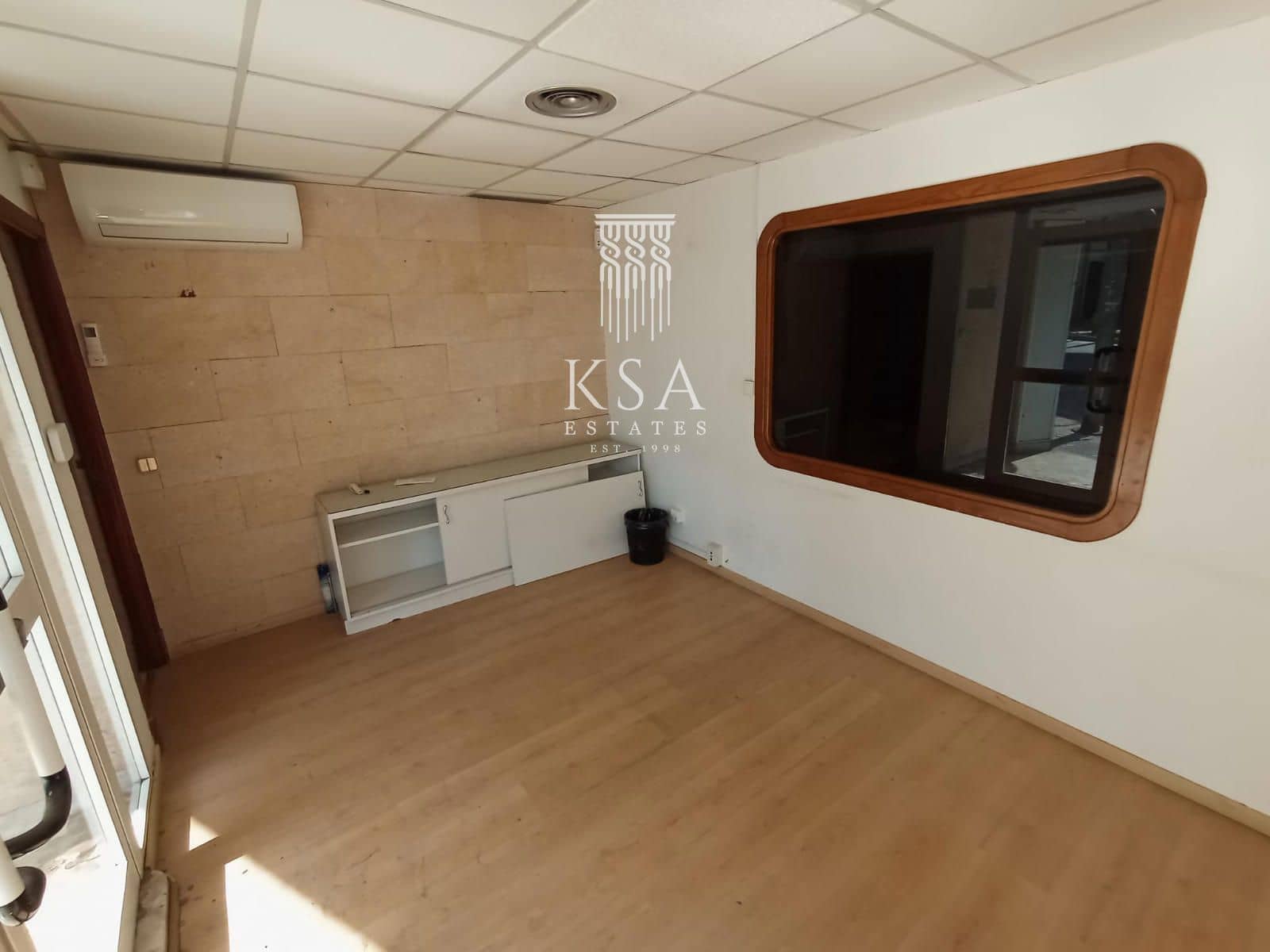 Kommersiell til leie i Cas Catala - € 3 200 (Ref: 8873285)