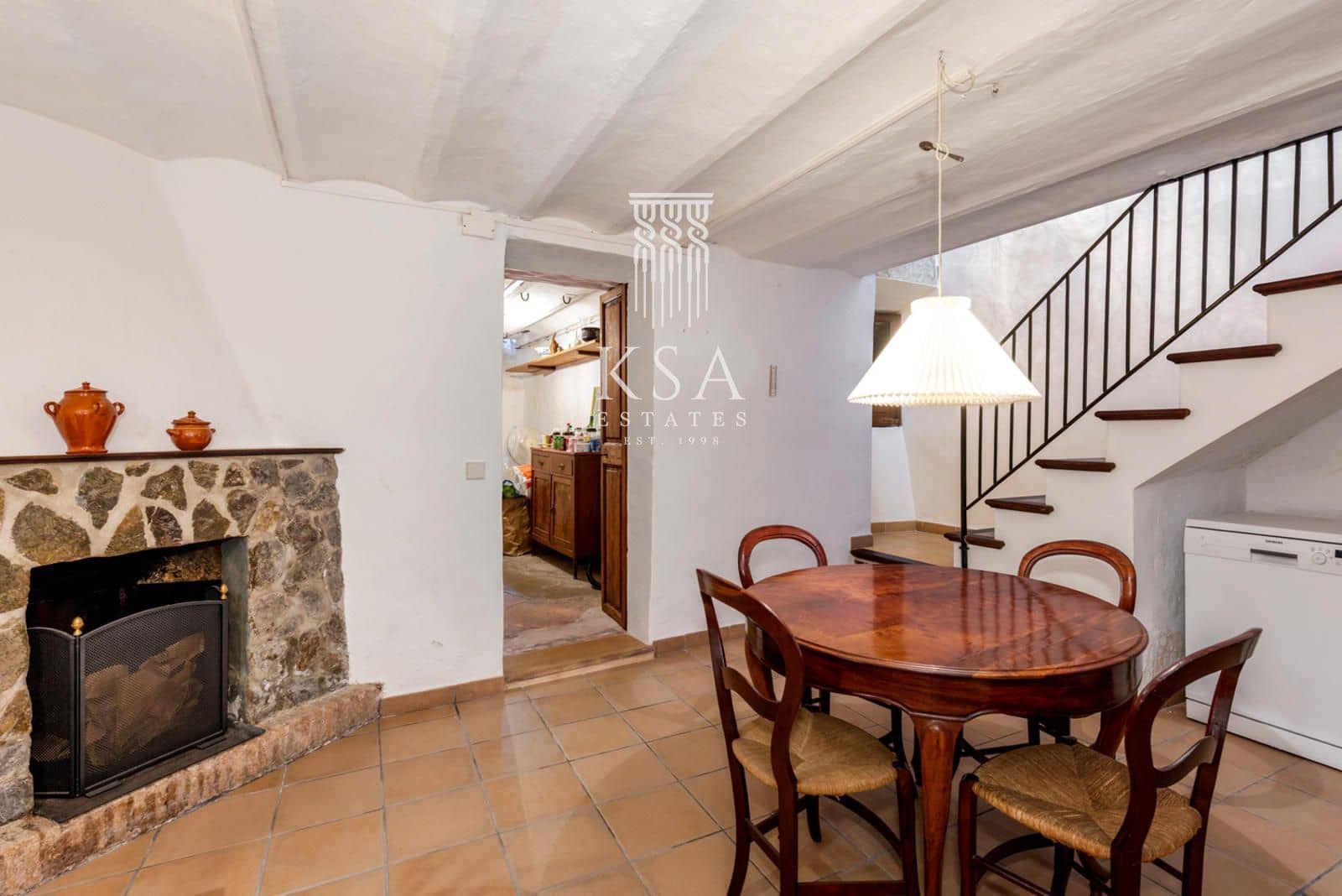 Villa til salgs i Fornalutx - € 615 000 (Ref: 9084242)