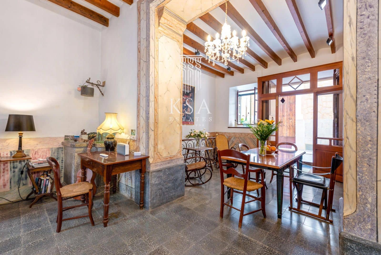 Villa til salgs i Fornalutx - € 615 000 (Ref: 9084242)