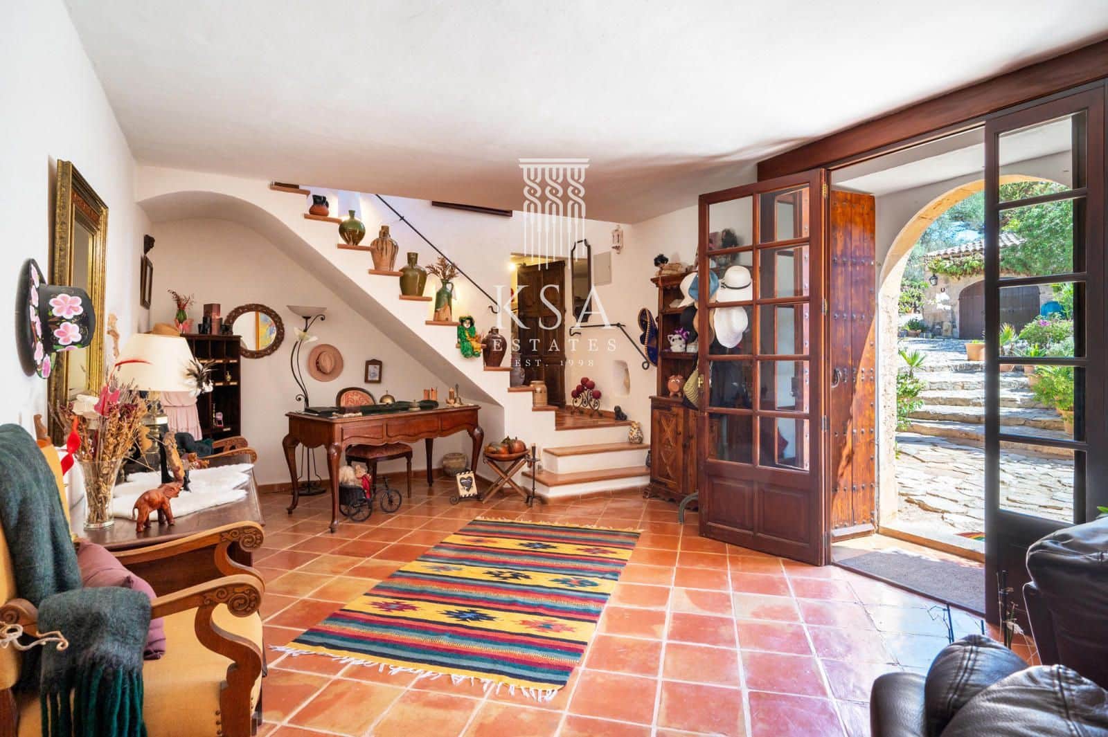 6 makuuhuone Maalaistalo myytävänä paikassa Algaida mukana uima-altaan 
autotalli - 2 750 000 € (Ref: 9230176)