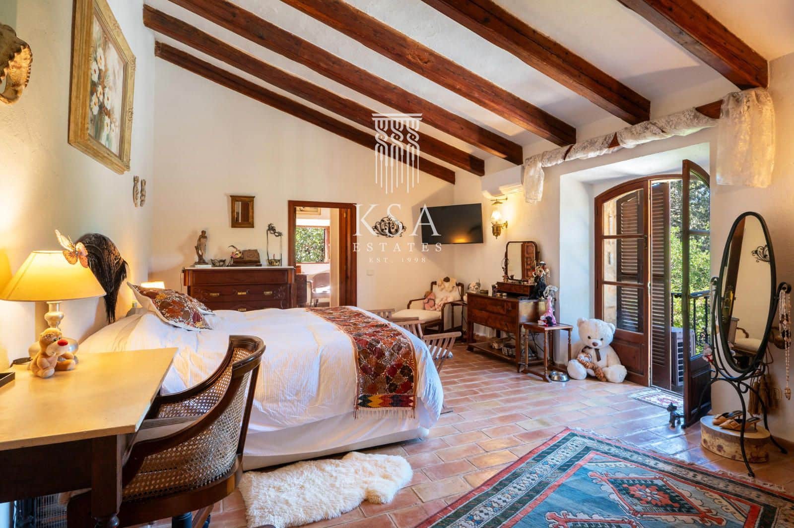 6 makuuhuone Maalaistalo myytävänä paikassa Algaida mukana uima-altaan 
autotalli - 2 750 000 € (Ref: 9230176)