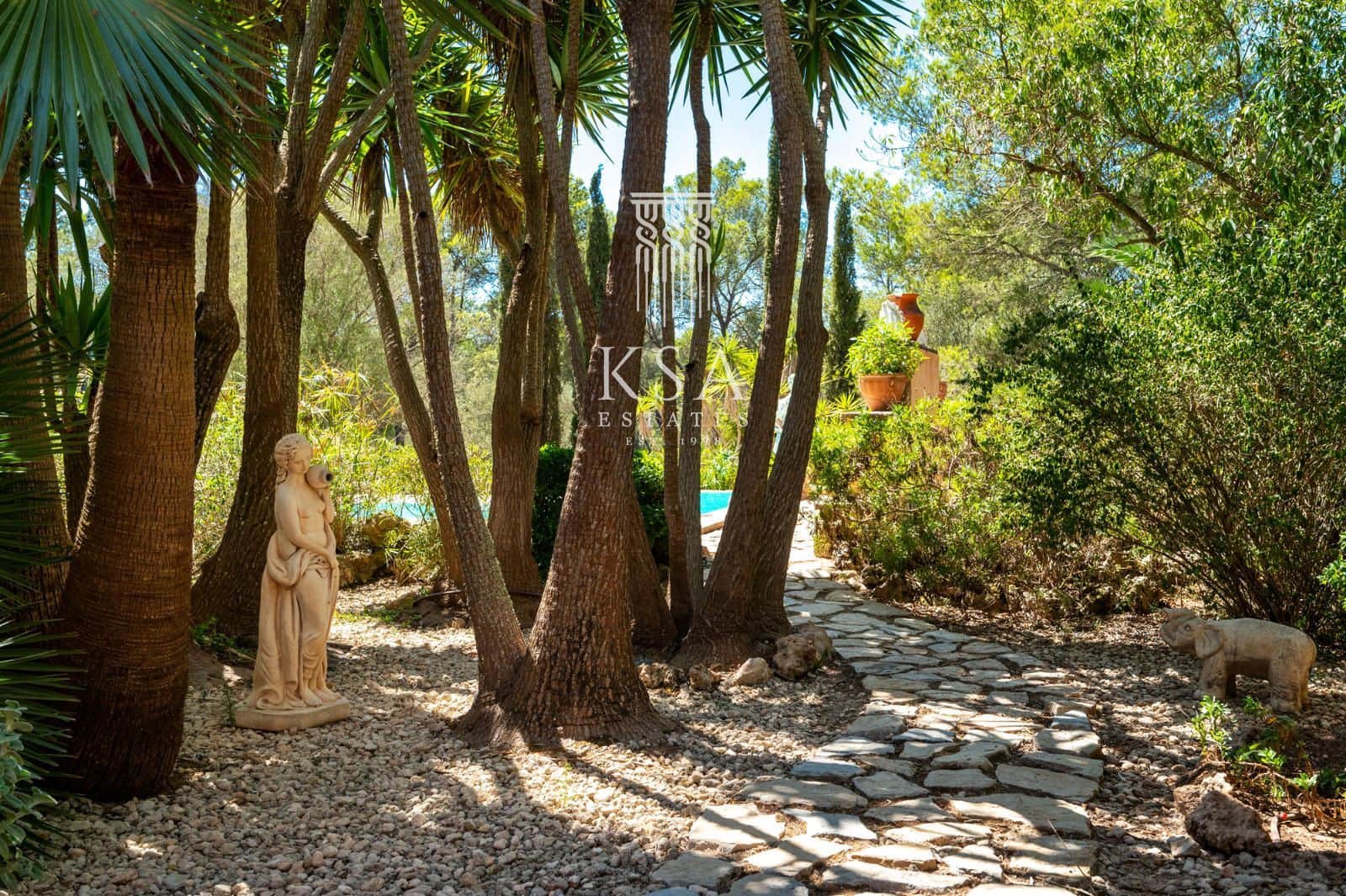 6 makuuhuone Maalaistalo myytävänä paikassa Algaida mukana uima-altaan 
autotalli - 2 750 000 € (Ref: 9230176)