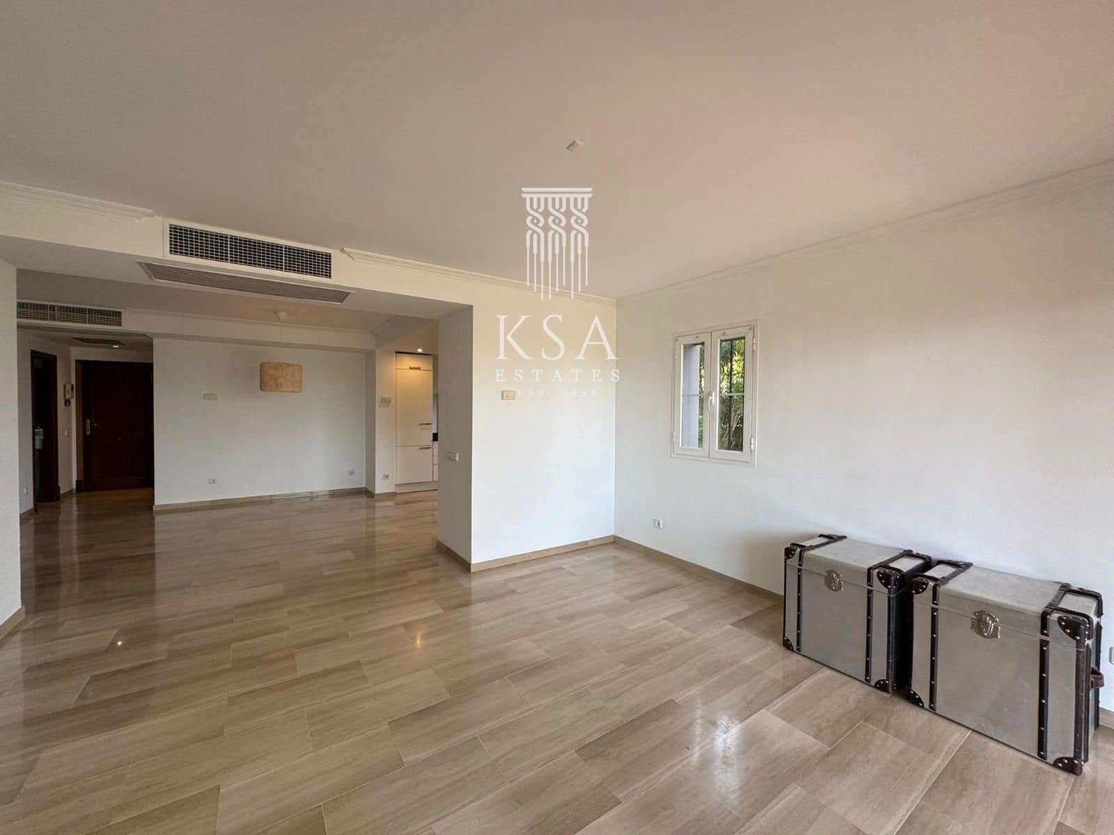 2 bedroom Flat for sale in Bendinat with pool garage - € 900,000 (Ref: 9386036)