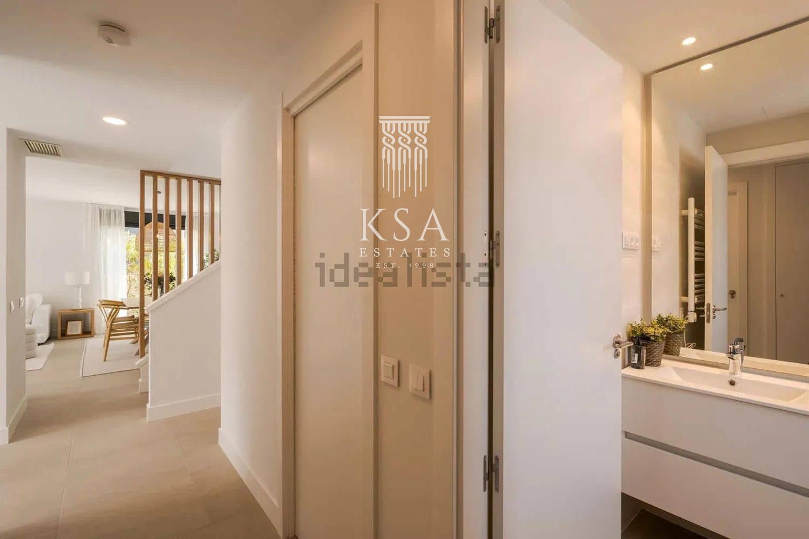 4 bedroom Villa for sale in Llucmajor with pool garage - € 850,000 (Ref: 9399995)