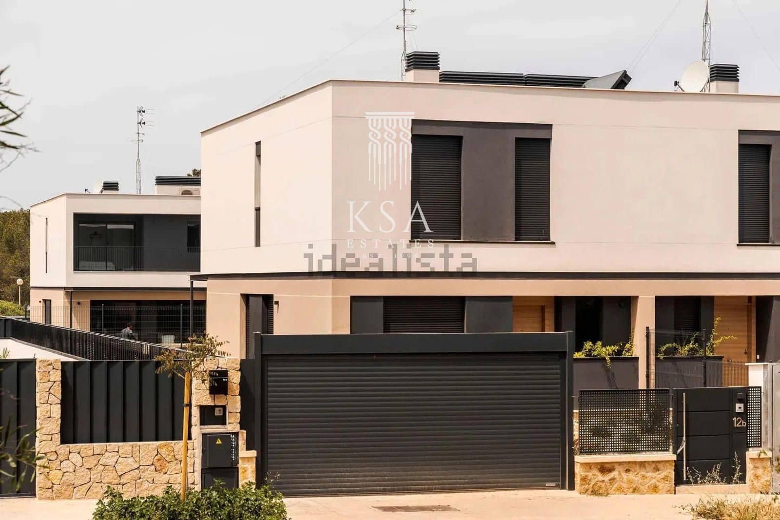 4 bedroom Villa for sale in Llucmajor with pool garage - € 850,000 (Ref: 9399995)