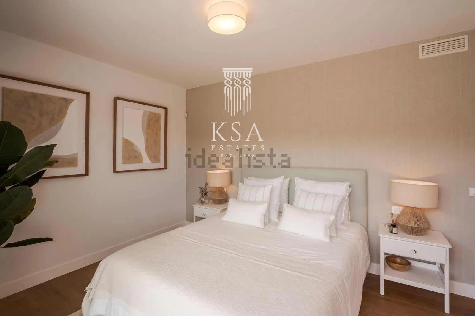 4 bedroom Villa for sale in Llucmajor with pool garage - € 850,000 (Ref: 9399995)