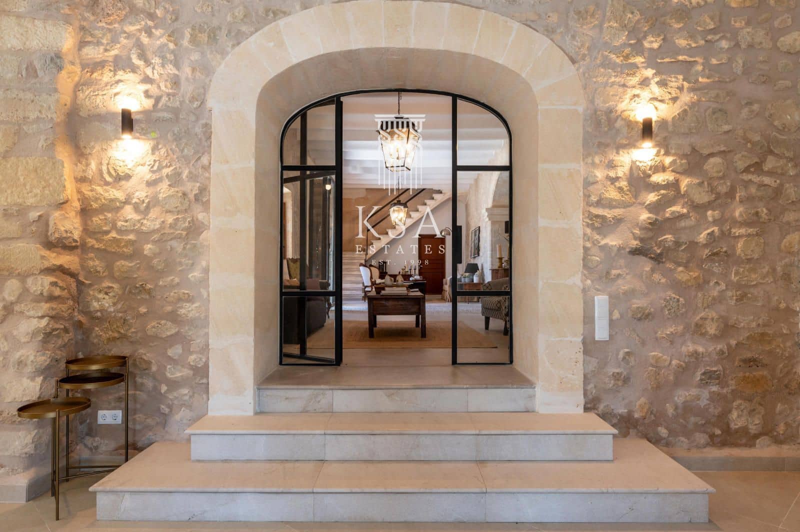 12 bedroom Finca/Country House for sale in Montuiri with pool garage - € 7,000,000 (Ref: 9503492)