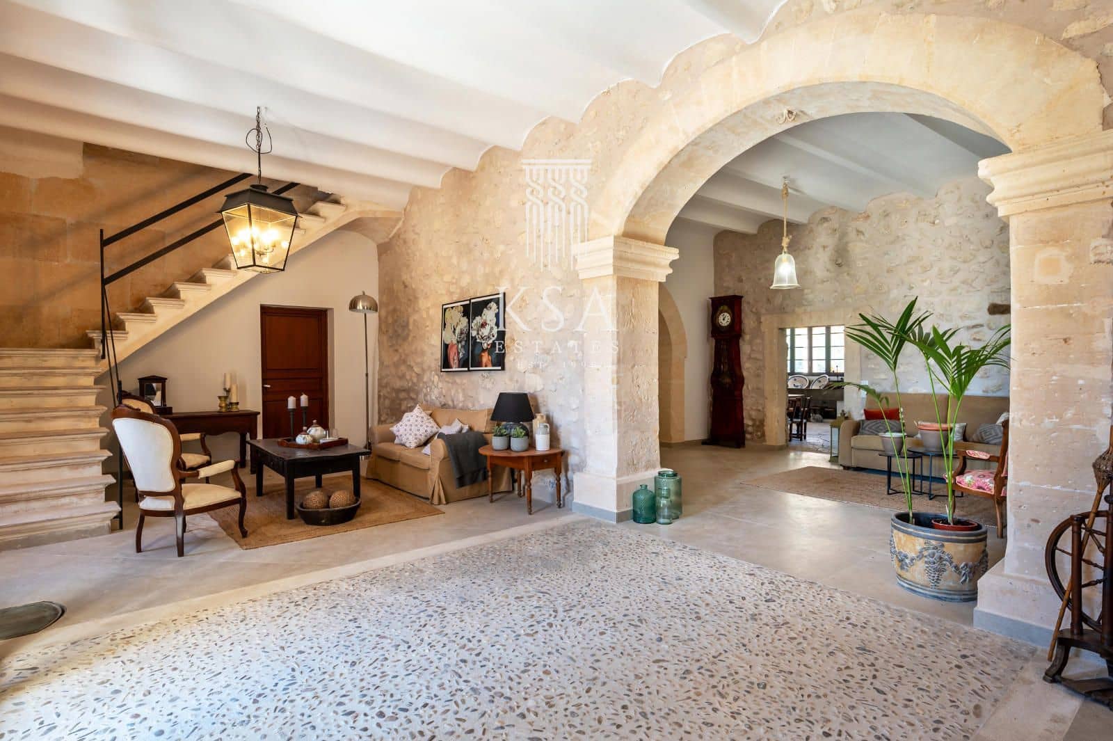 12 bedroom Finca/Country House for sale in Montuiri with pool garage - € 7,000,000 (Ref: 9503492)