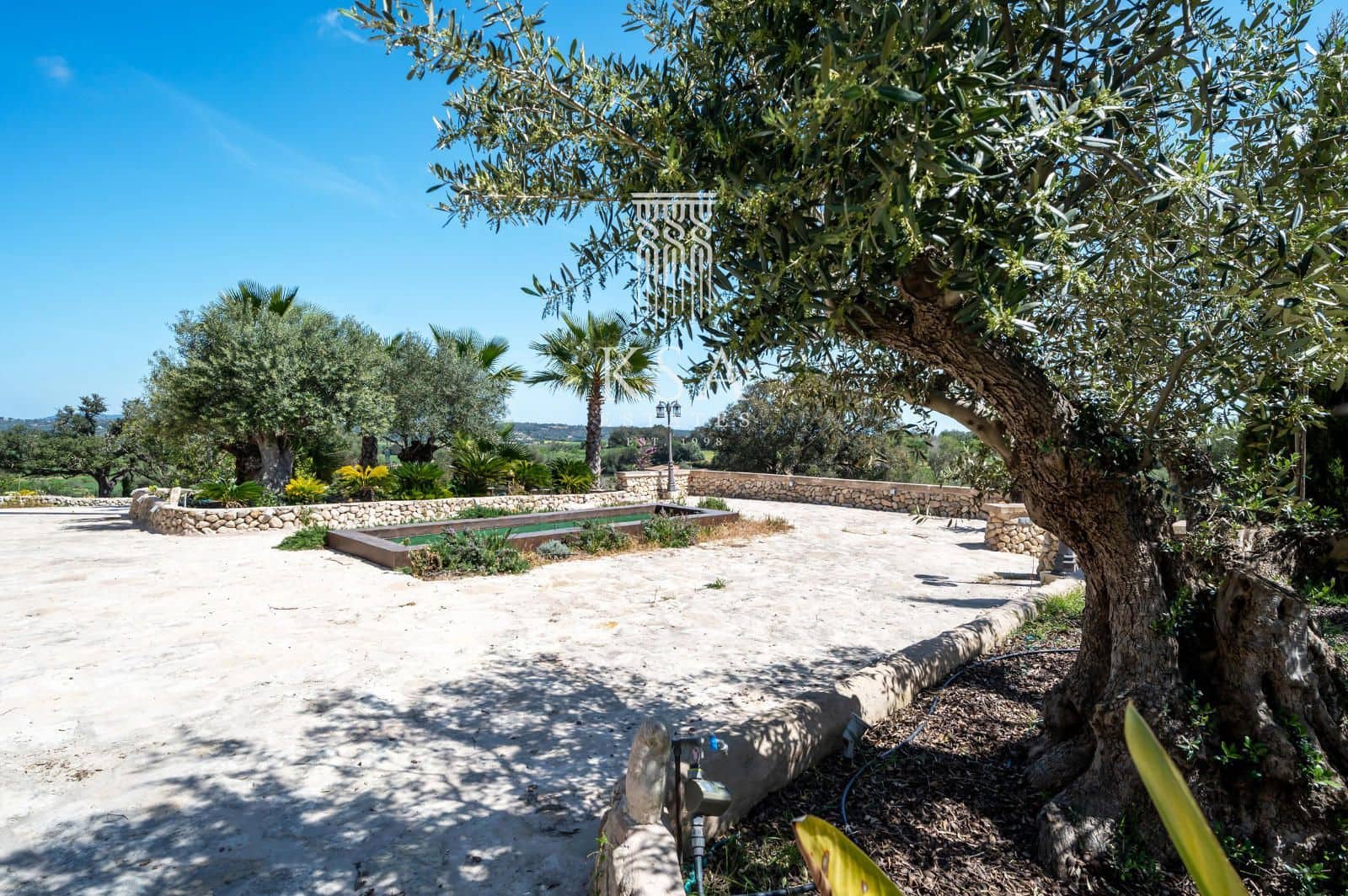 12 bedroom Finca/Country House for sale in Montuiri with pool garage - € 7,000,000 (Ref: 9503492)