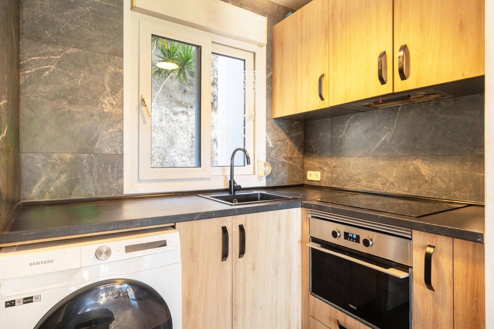 2 slaapkamer Flat te koop in Palma de Mallorca met zwembad - € 378.000 (Ref: 9622993)