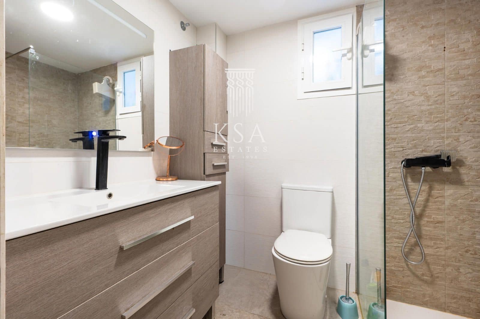 2 slaapkamer Flat te koop in Palma de Mallorca met zwembad - € 378.000 (Ref: 9622993)