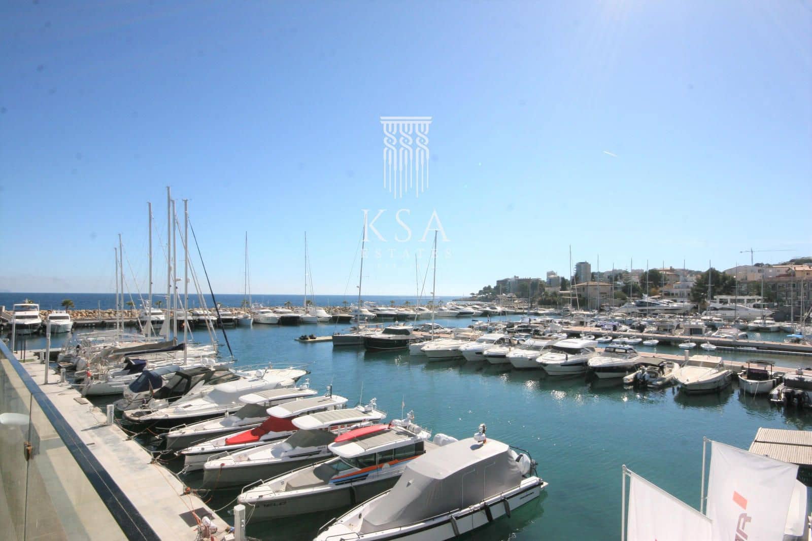 2 slaapkamer Flat te koop in Palma de Mallorca met zwembad - € 378.000 (Ref: 9622993)
