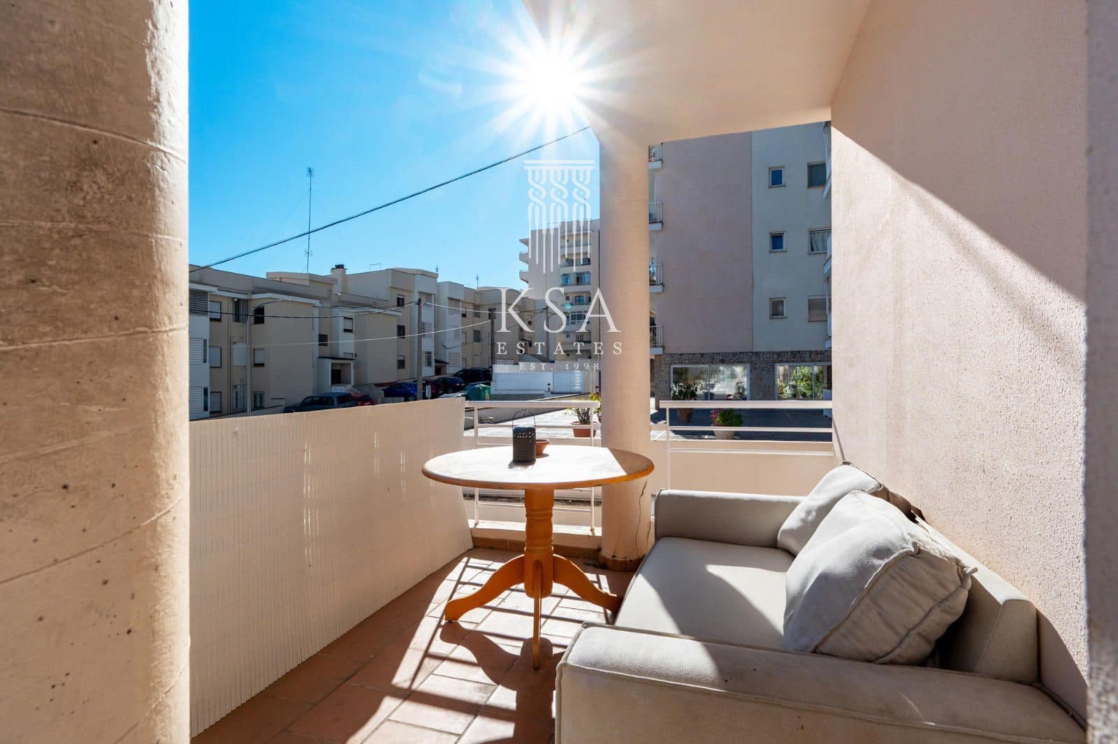 2 slaapkamer Flat te koop in Palma de Mallorca met zwembad - € 378.000 (Ref: 9622993)