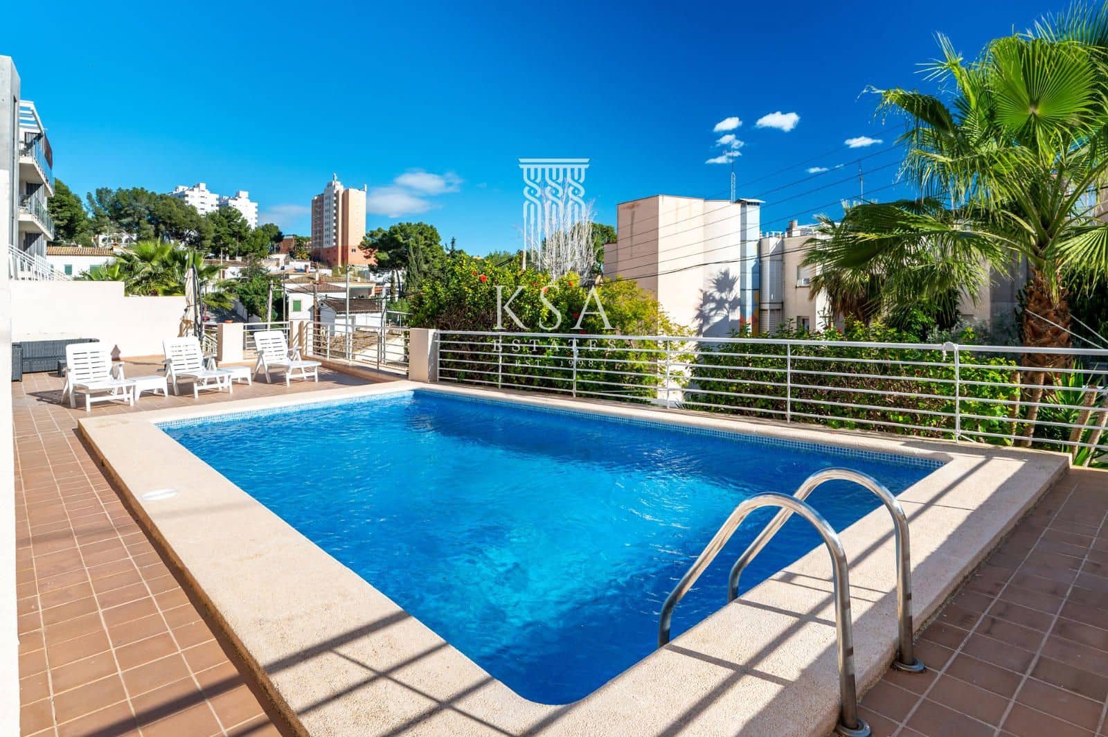 2 slaapkamer Flat te koop in Palma de Mallorca met zwembad - € 378.000 (Ref: 9622993)