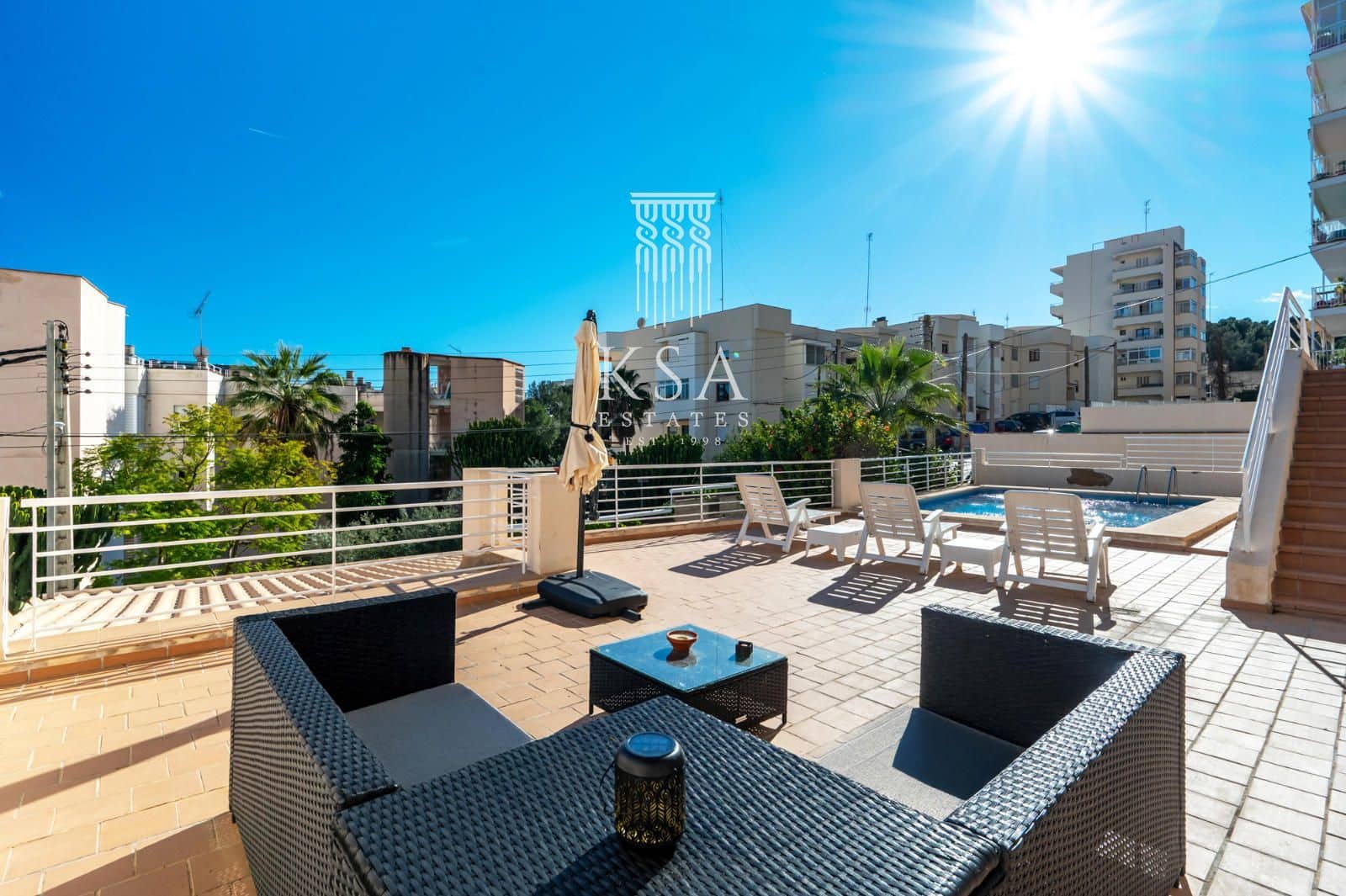 2 slaapkamer Flat te koop in Palma de Mallorca met zwembad - € 378.000 (Ref: 9622993)