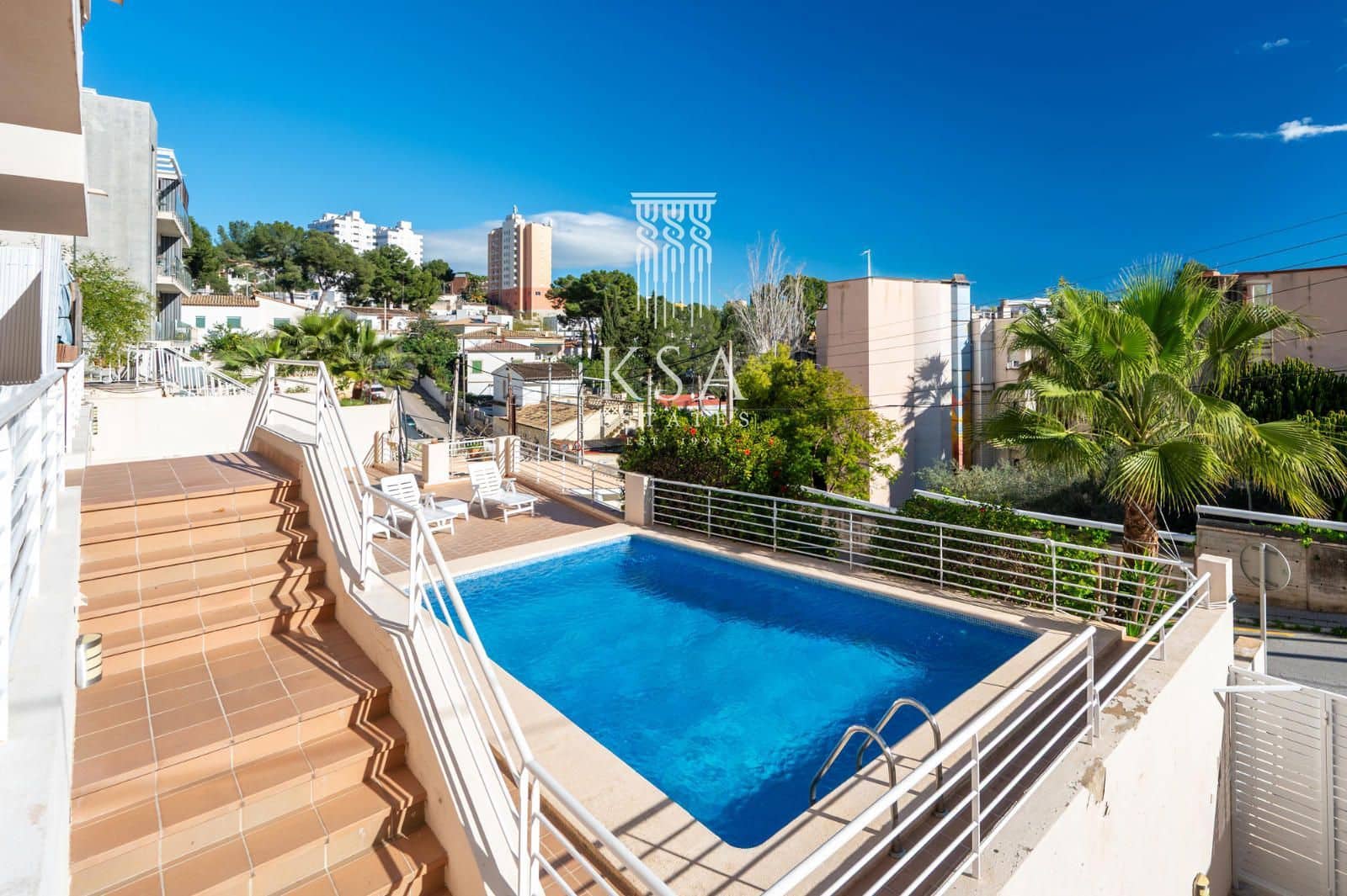 2 slaapkamer Flat te koop in Palma de Mallorca met zwembad - € 378.000 (Ref: 9622993)