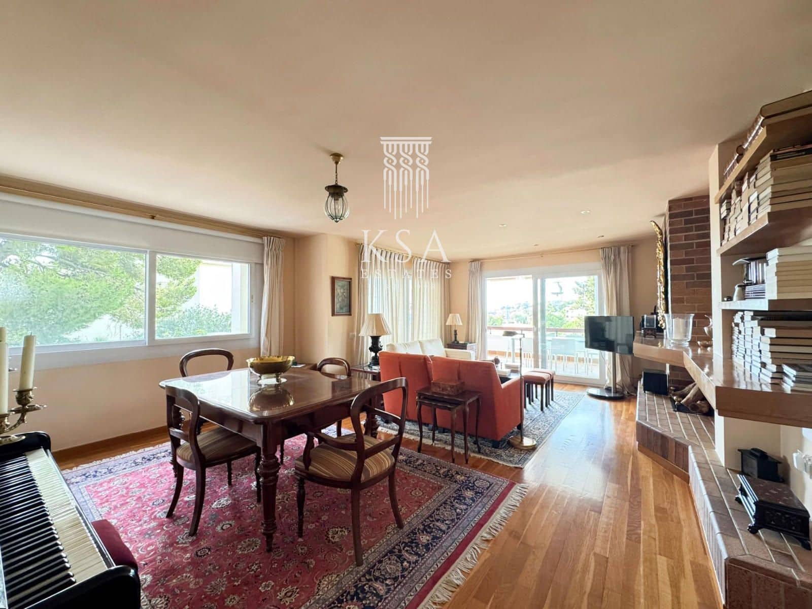 4 makuuhuone Asunto myytävänä paikassa Cas Catala mukana uima-altaan 
autotalli - 1 400 000 € (Ref: 9622994)