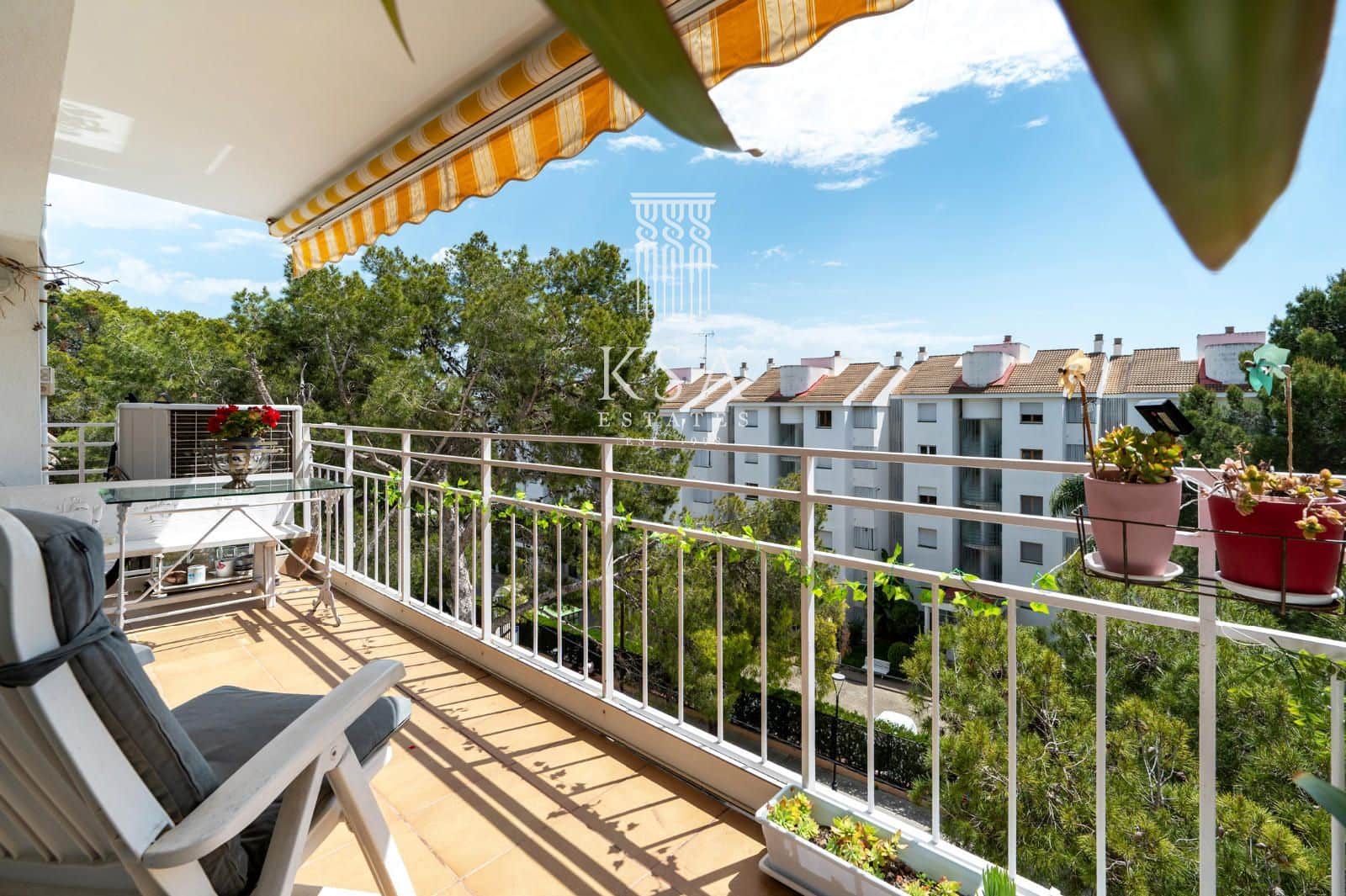 2 soverom Leilighet til leie i Illetas med garasje - € 1 800 (Ref: 9805864)