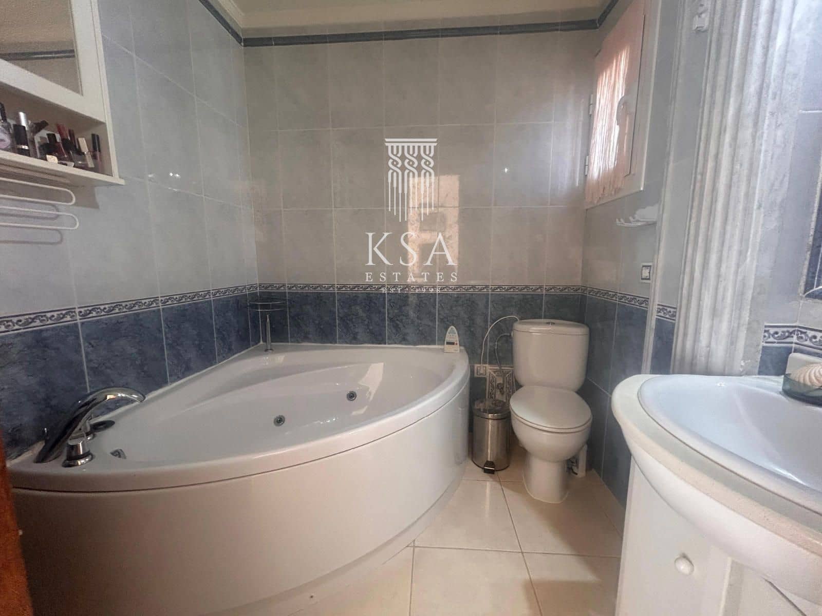 2 soverom Leilighet til leie i Illetas med garasje - € 1 800 (Ref: 9805864)