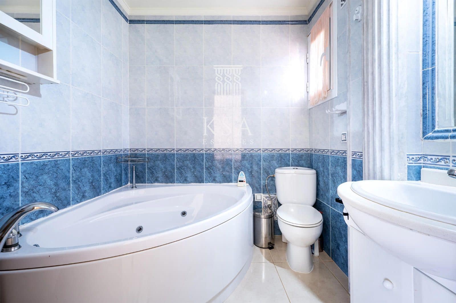 2 bedroom Flat for rent in Illetas with garage - € 1,800 (Ref: 9805864)