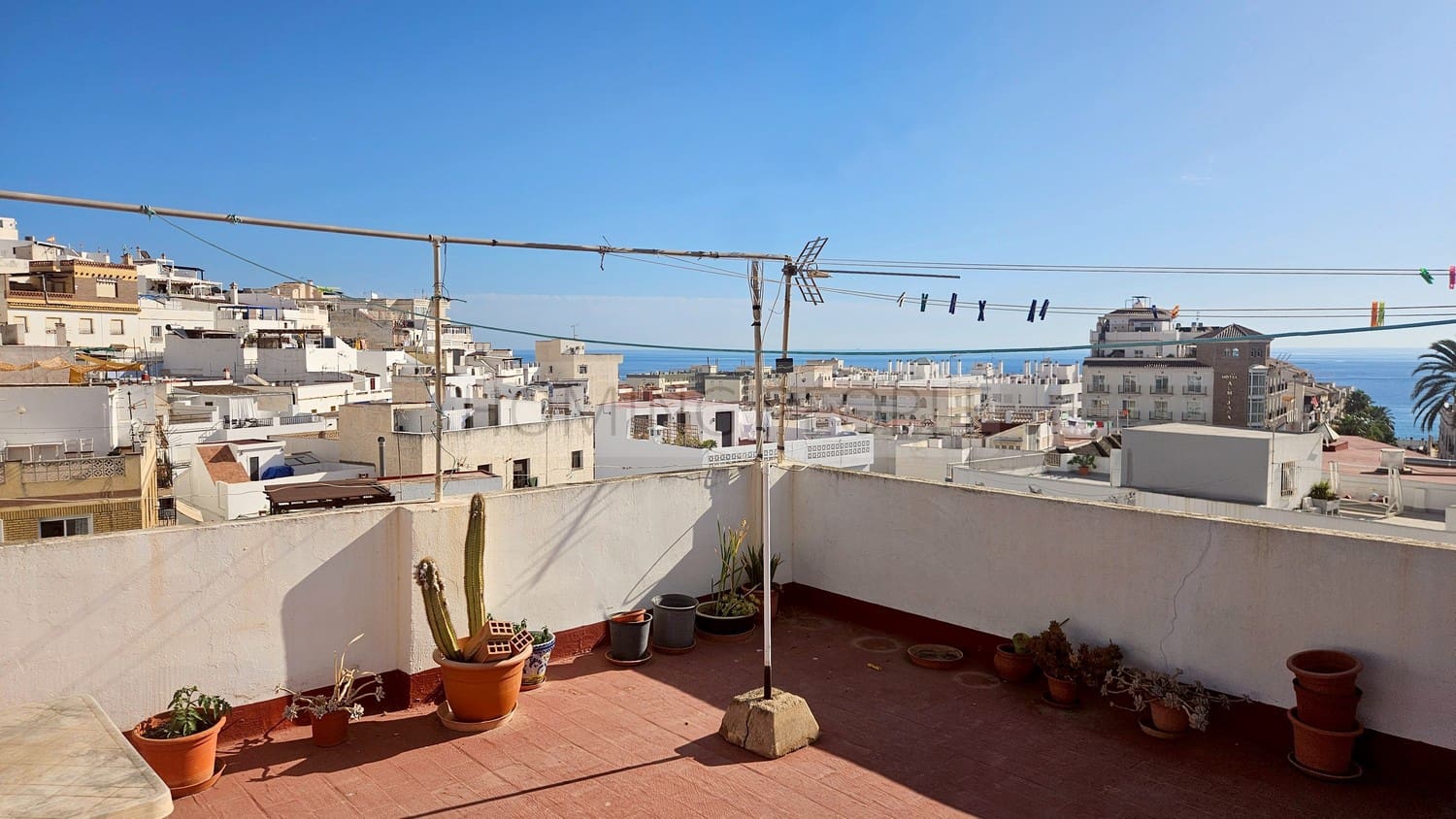 2 bedroom Flat for rent in La Herradura - € 800 (Ref: 10054807)