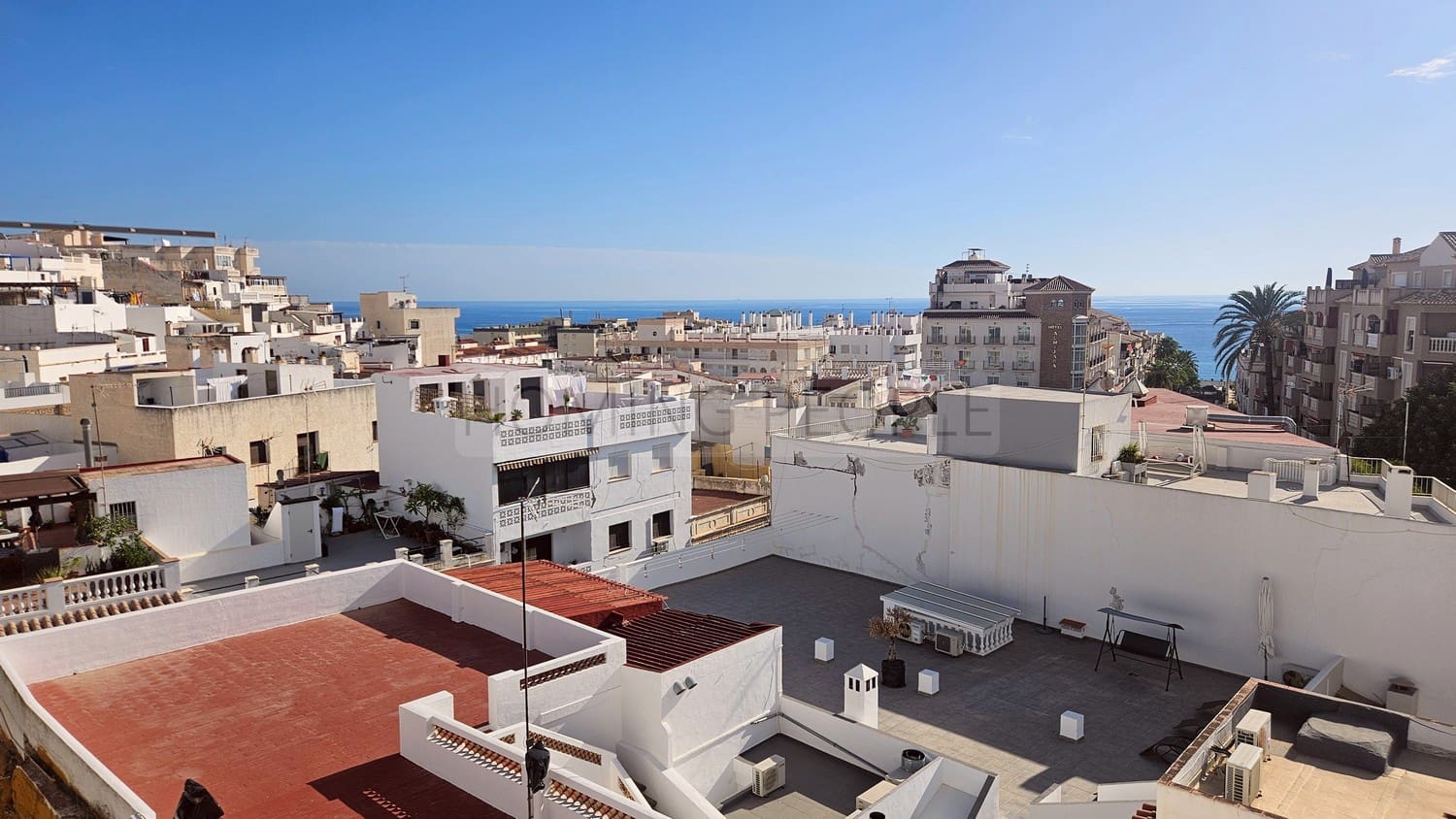 2 bedroom Flat for rent in La Herradura - € 800 (Ref: 10054807)