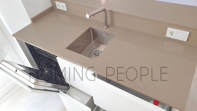 Piso de 1 habitación en San Felipe Neri, Málaga ciudad en alquiler - 1.075 € (Ref: 10063866)