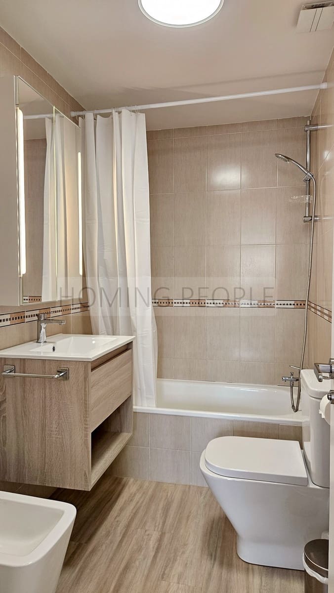 3 Zimmer Wohnung zu vermieten in La Herradura mit Garage - 1.300 € (Ref: 10075385)