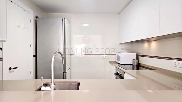 3 Zimmer Wohnung zu vermieten in La Herradura, Almuñécar mit Garage - 1.300 € (Ref: 10075385)