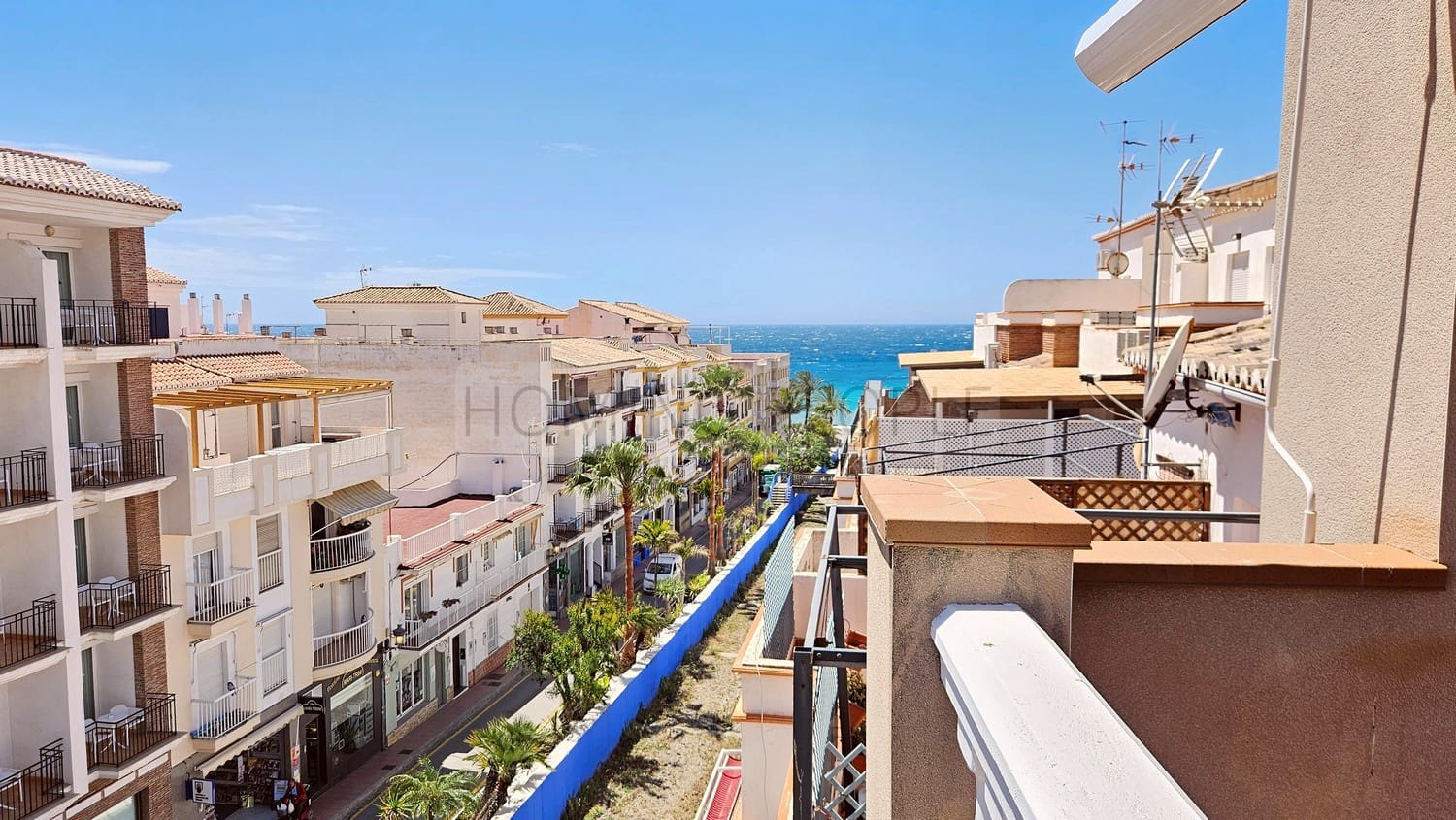 3 Zimmer Wohnung zu vermieten in La Herradura mit Garage - 1.300 € (Ref: 10075385)