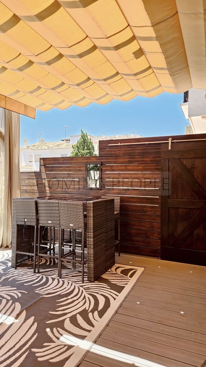 3 quarto Apartamento para arrendar em Almunecar - 1 800 € (Ref: 10077687)