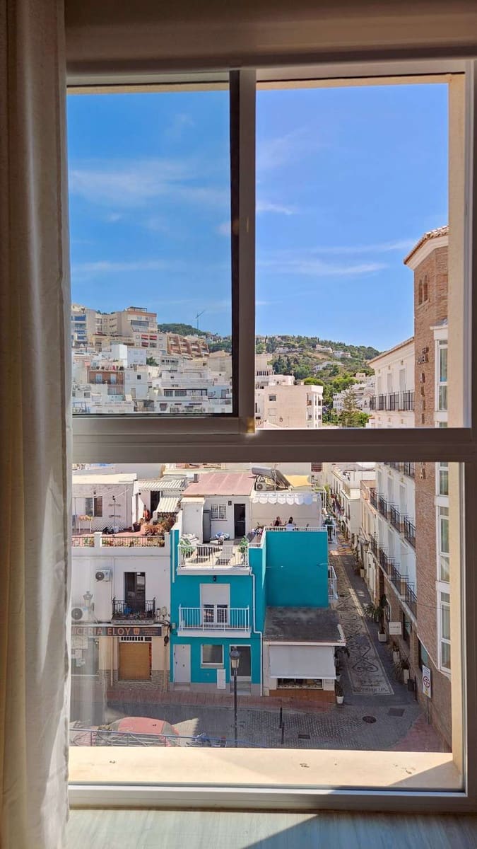 3 slaapkamer Flat te huur in La Herradura met garage - € 1.300 (Ref: 10088940)