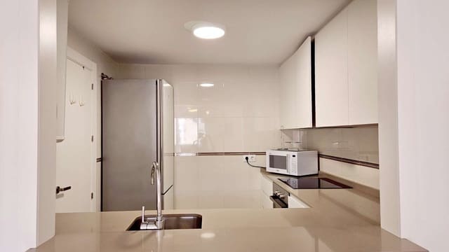3 slaapkamer Flat te huur in La Herradura, Almuñécar met garage - € 1.300 (Ref: 10088940)