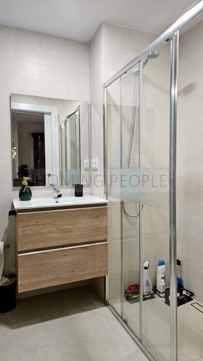 2 slaapkamer Flat te huur in Almunecar - € 800 (Ref: 10123511)