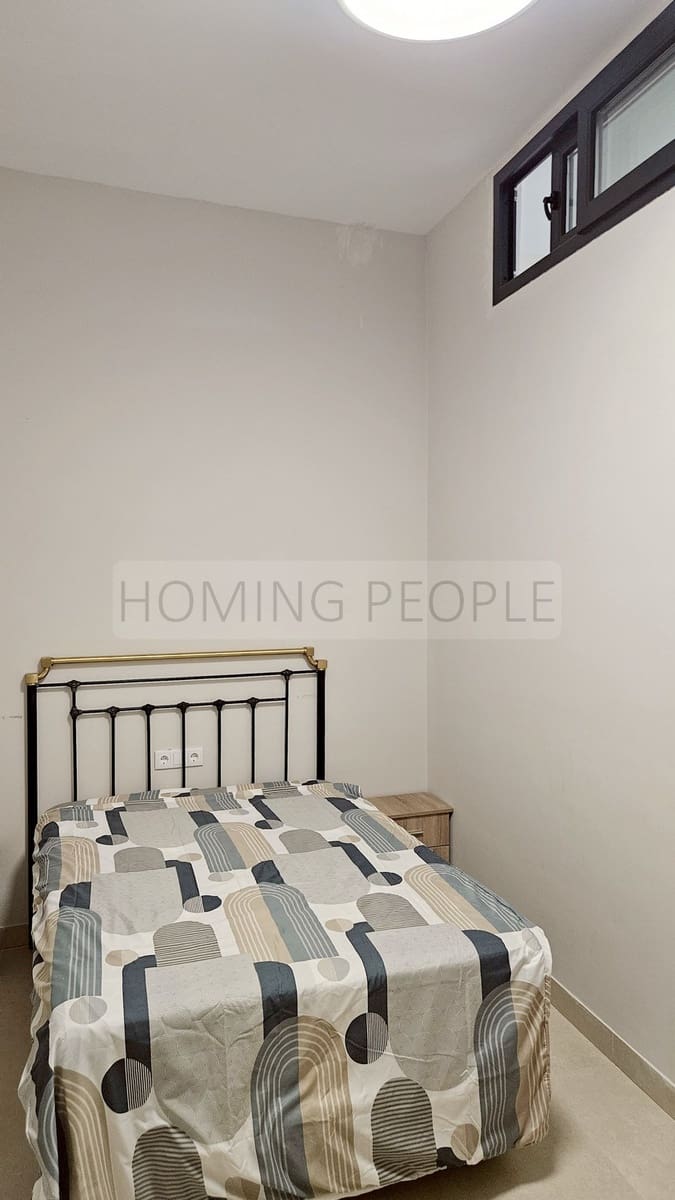 2 slaapkamer Flat te huur in Almunecar - € 800 (Ref: 10123511)