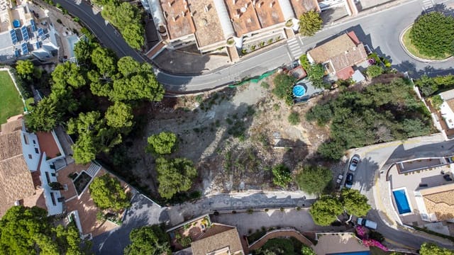 Rakentamaton maa myytävänä paikassa Almuñécar - 1 100 000 € (Ref: 6404434)