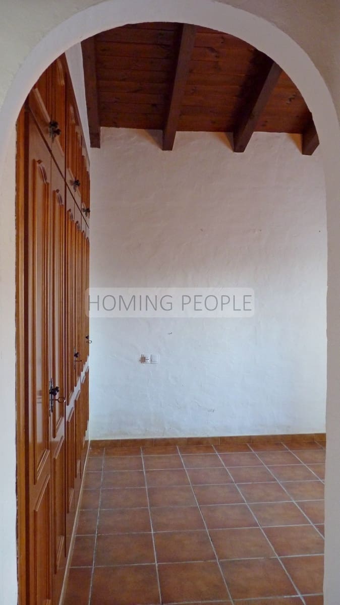 5 bedroom Villa for sale in Almunecar with pool - € 750,000 (Ref: 7086187)